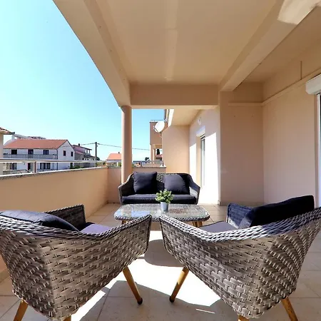 Meri-puntamika Apartmán *