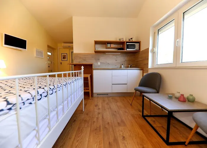 Апартаменти Meri-puntamika Задар