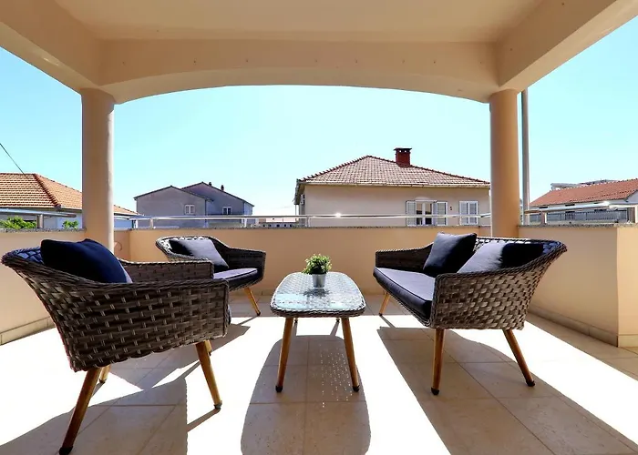 Meri-puntamika Апартаменти Задар